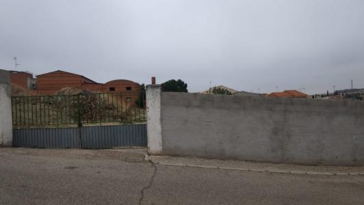 Terreno urbano de 3422 m2 en venta en Recas (Toledo)