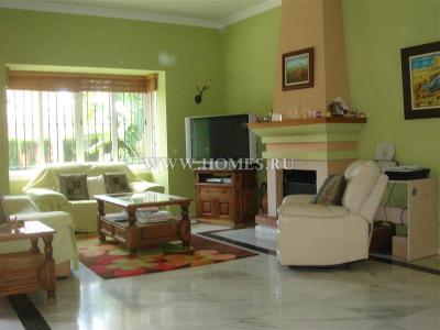 4 room villa  for sale in Marbella, Spain for 0  - listing #275373, 280 mt2