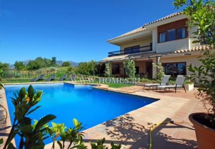 6 room villa  for sale in Marbella, Spain for 0  - listing #276010, 532 mt2