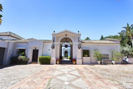 9 room villa  for sale in Guadalmina Baja, Spain for 0  - listing #833273
