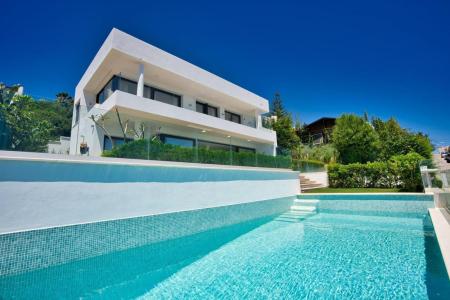 4 room villa  for sale in Estepona, Spain for 0  - listing #1038640, 295 mt2, 5 habitaciones