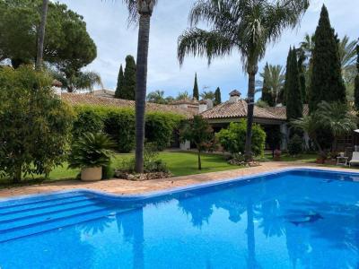 6 room villa  for sale in Marbella, Spain for 0  - listing #1242924, 750 mt2