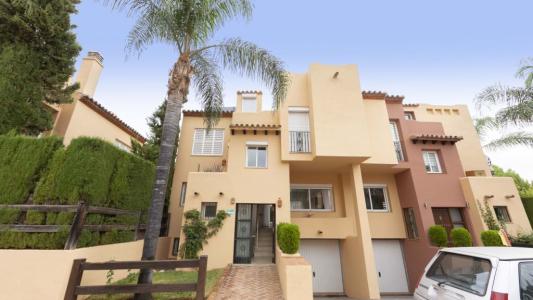 4 room villa  for sale in Marbella, Spain for 0  - listing #1402392