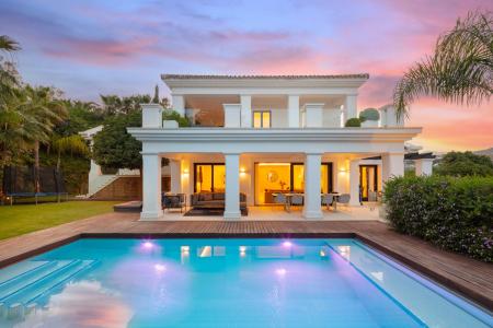 4 room villa  for sale in Marbella, Spain for 0  - listing #1485172, 455 mt2