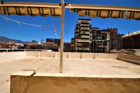 Piso con gran terraza en Puerto Deportivo, Fuengirola, 265 mt2, 3 habitaciones