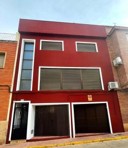 CASA DE RECIENTE CONTRUCCION CON AMPLIA TERRAZA Y GARAJE PRIVADO, 189 mt2, 4 habitaciones