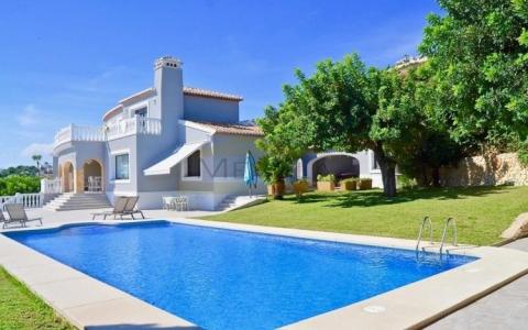 Villa mediterránea con 8 habitaciones e impresionantes vistas a la venta en Javea, 790 mt2, 8 habitaciones