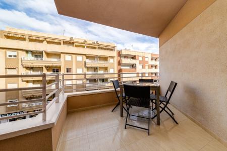 APARTAMENTO DE 3 DORMITORIOS A 80 METROS DE LA PLAYA DEL CURA Y DEL PASEO MARITIMO DE TORREVIEJA, 109 mt2, 3 habitaciones