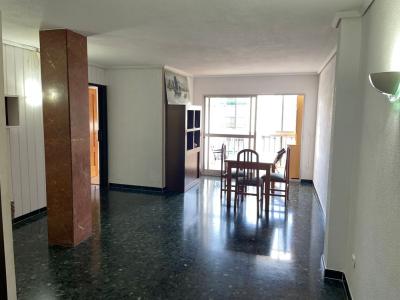 Piso de 3 dormitorios en el centro de Torremolinos, 80 mt2, 3 habitaciones
