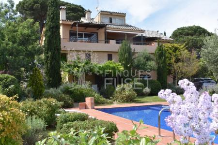 PRECIOSA CASA CON VISTAS PANORÁMICAS EN SANT ANDREU DE LLAVANERES, 402 mt2, 5 habitaciones