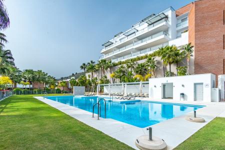 Espectacular apartamento de estilo moderno muy soleado en la prestigiosa urbanización Los Arqueros, 150 mt2, 3 habitaciones