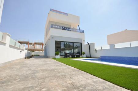 Villa de 3 dormitorios y 3 baños, zona Pilar de la Horadada, 117 mt2, 3 habitaciones