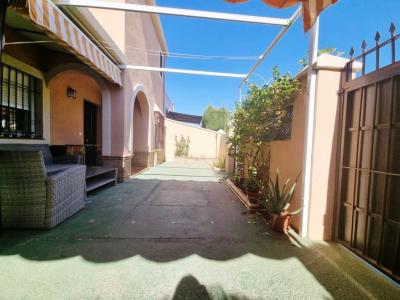 Chalet en venta en Los Olivos, Espartinas., 164 mt2, 4 habitaciones