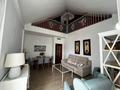 ¿Sueñas con una casa con buhardilla en la zona de Cañero, 301 mt2, 3 habitaciones
