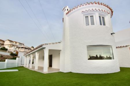 Oportunidad - Nuevo lanzamiento - Villa independiente en Benalmadena, 229 mt2, 4 habitaciones