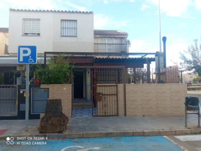 Se Vende Precioso Dúplex de esquina en Los Alcázares en Urbanización Nueva Marbella, 110 mt2, 4 habitaciones