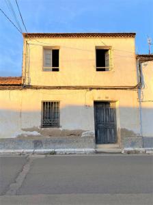 Se vende casa totalmente  a reformar en La Arboleja Ctra de la Ñora, 112 mt2, 4 habitaciones