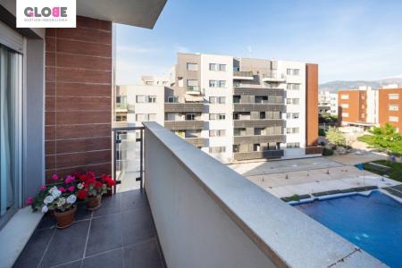 Piso con garaje y piscina en Urbanización  Novosur, 91 mt2, 2 habitaciones