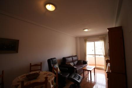 ALQ-7134 Se alquila un apartamento de 2 habitaciones Torrevieja, 68 mt2, 2 habitaciones