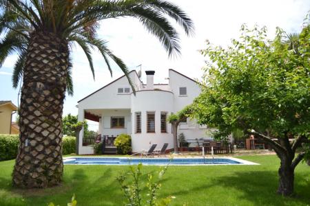 Magnifico chalet con jardín y piscina en Santa Eulalia de Ronçana, 310 mt2, 4 habitaciones