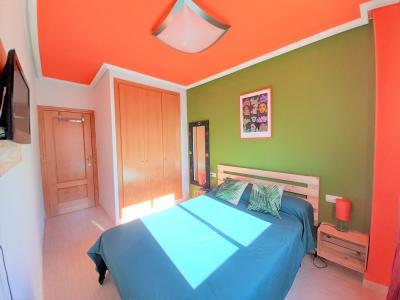 Apartamento , luminoso , colorido y en el corazón de Marina Dor, 111 mt2, 3 habitaciones