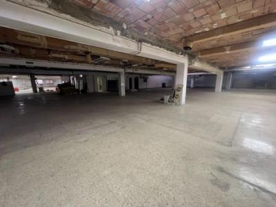 LOCAL COMERCIAL EN LES CORTS, 1650 mt2