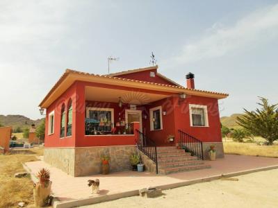 Casa-Chalet en Venta en Yecla Murcia , 129 mt2, 3 habitaciones